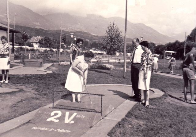 Hole-in-one voor oma. Telkens opnieuw.Dat had de familie niet verwacht.